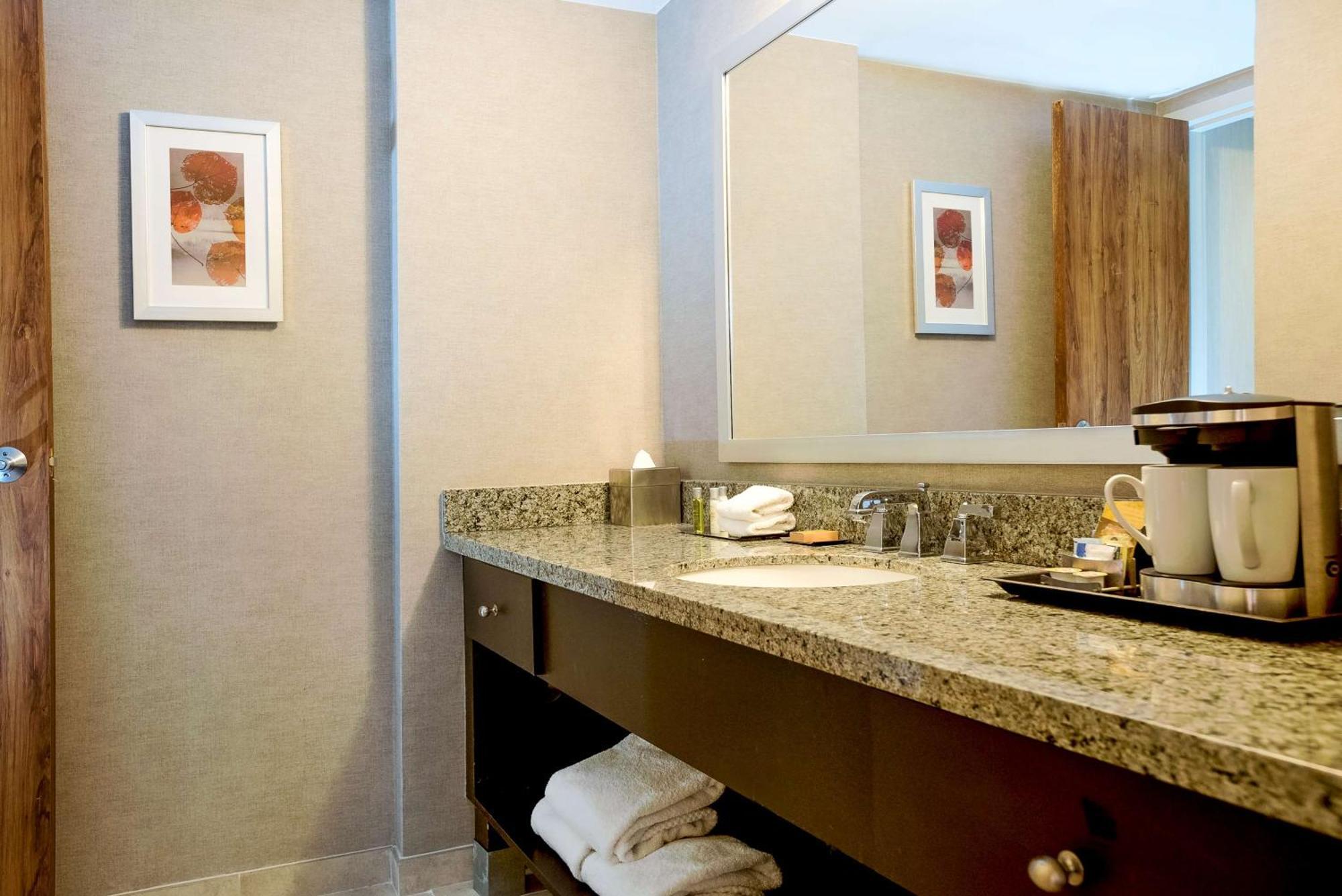 Doubletree By Hilton Hotel Denver - Aurora Extérieur photo