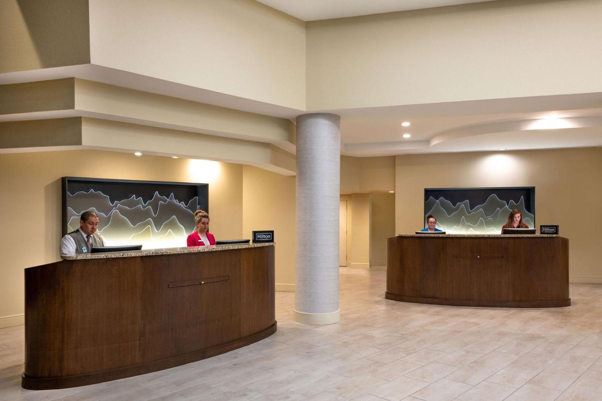 Doubletree By Hilton Hotel Denver - Aurora Extérieur photo
