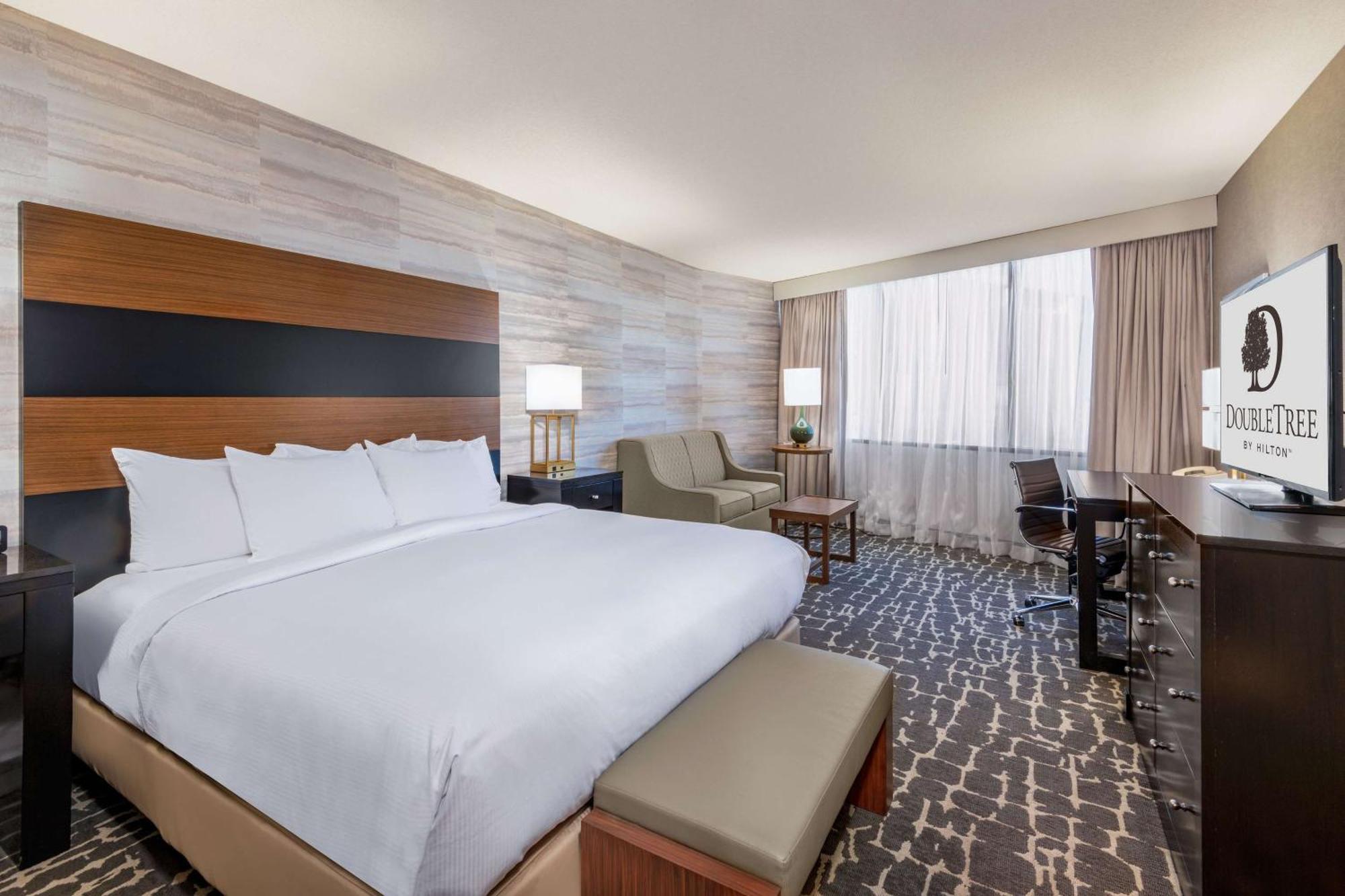 Doubletree By Hilton Hotel Denver - Aurora Extérieur photo