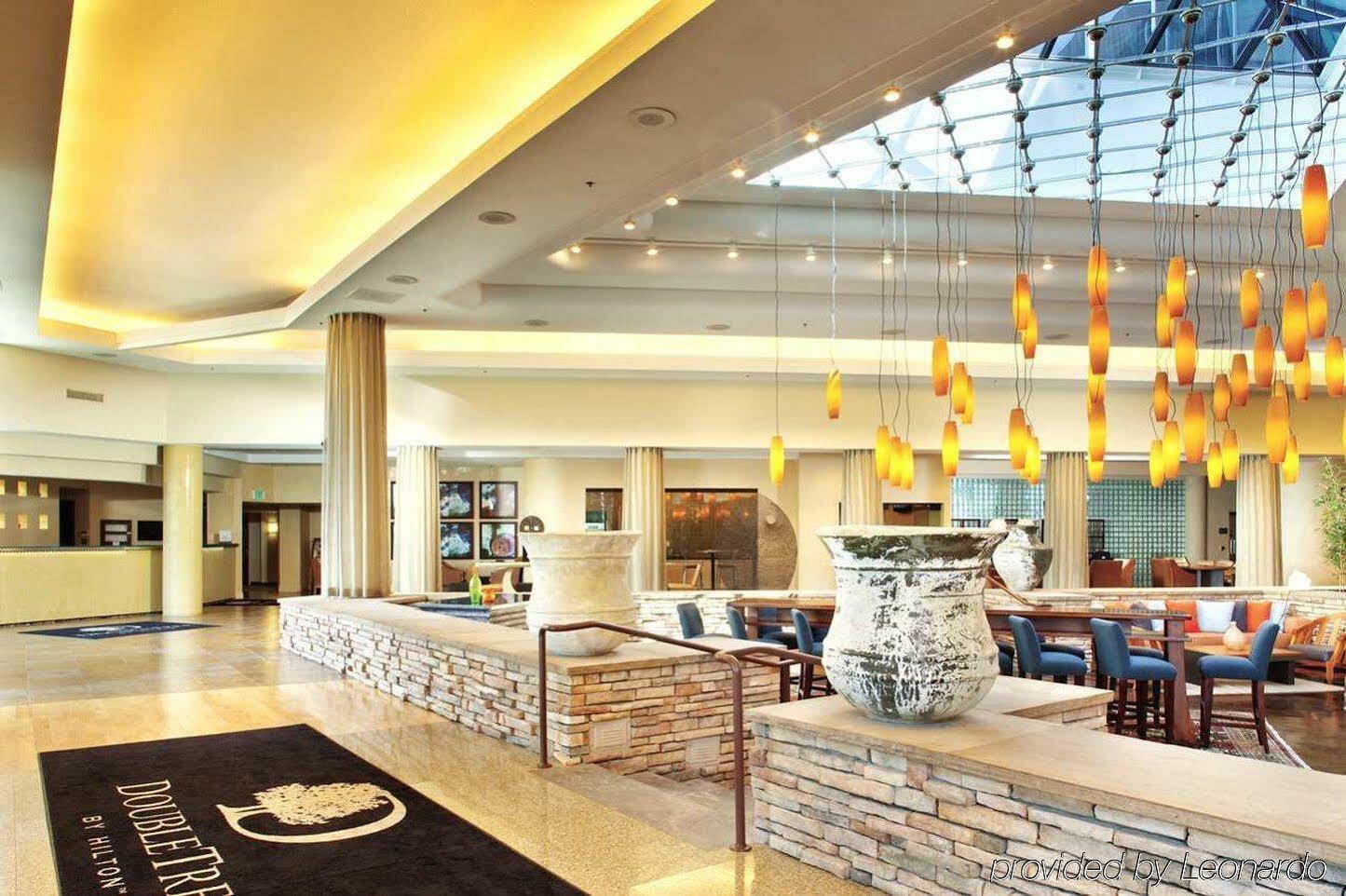 Doubletree By Hilton Hotel Denver - Aurora Extérieur photo